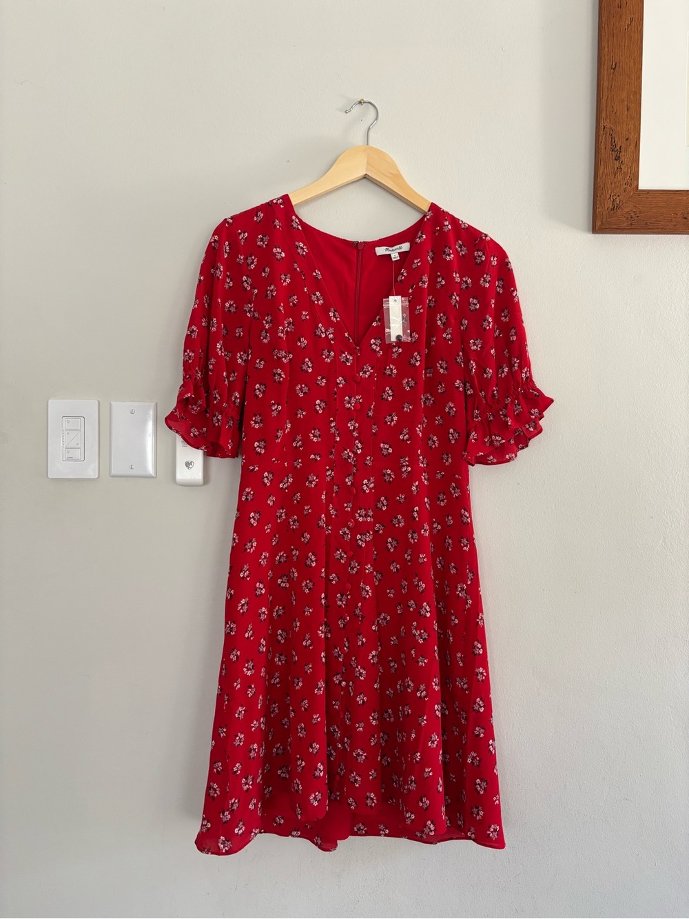 Madewell Silk Puff Ruffle Sleeve Button Front Dress in Red Floral, size 6, NWT